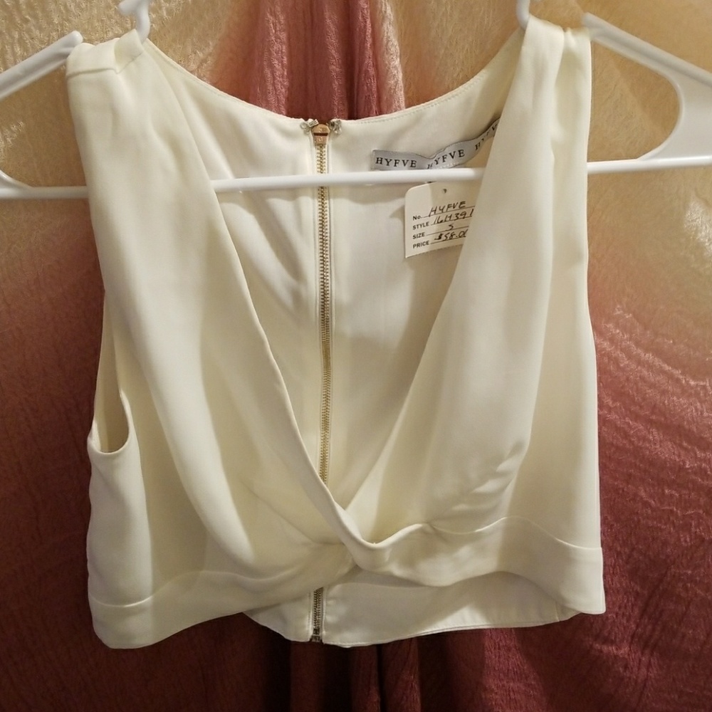 Crop top